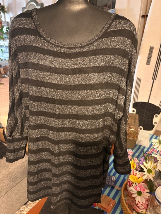 Mi Tops - Mi Black and Gray Striped Long Sleeve Scoop Top